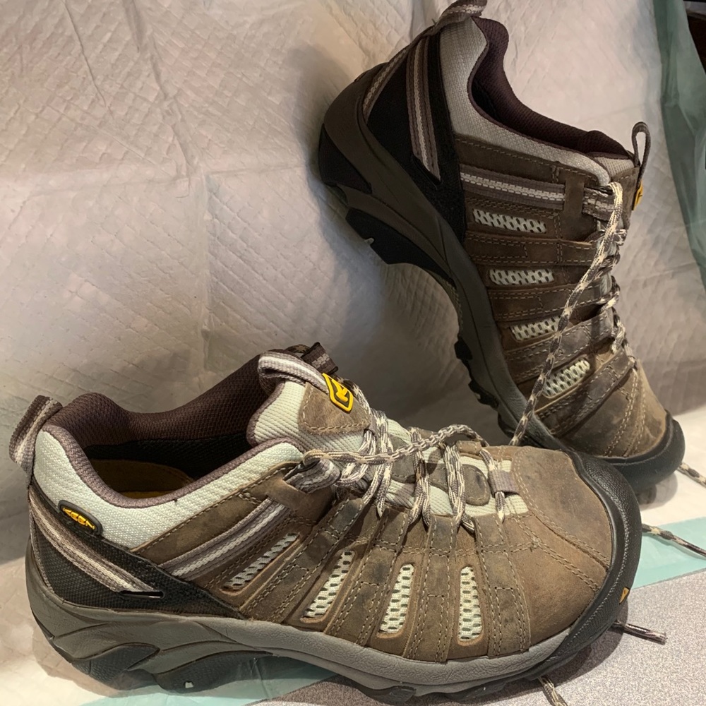Women’s shoes